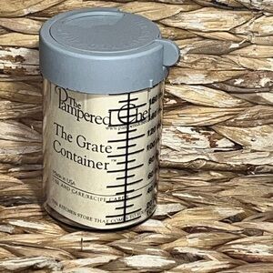 The Pampered Chef #1278 Grate and Store Container